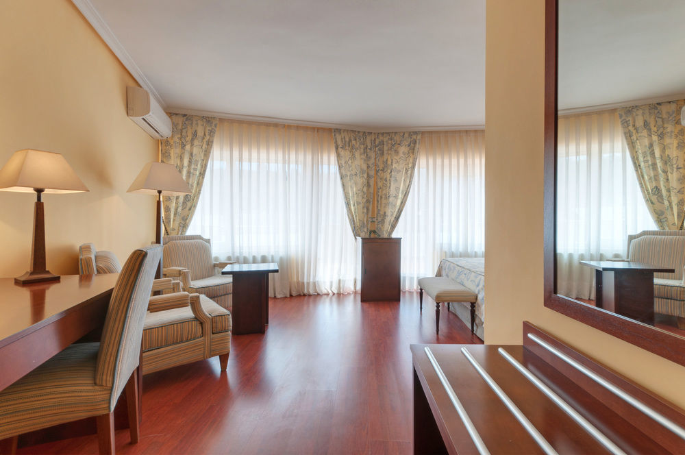 Sports Hotel Nayade Лос-Анхелес-де-Сан-Рафаэль Экстерьер фото